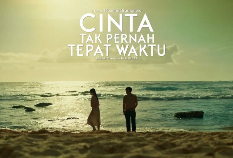 Adaptasi novel Cinta Tak Pernah Tepat Waktu karya Hanung