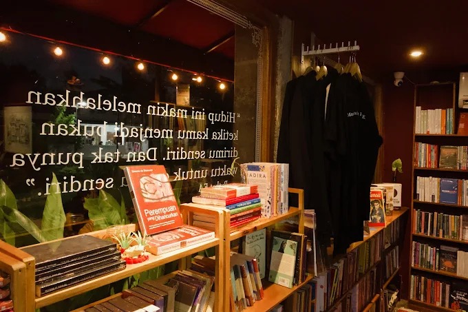 Buku di Mojok Store